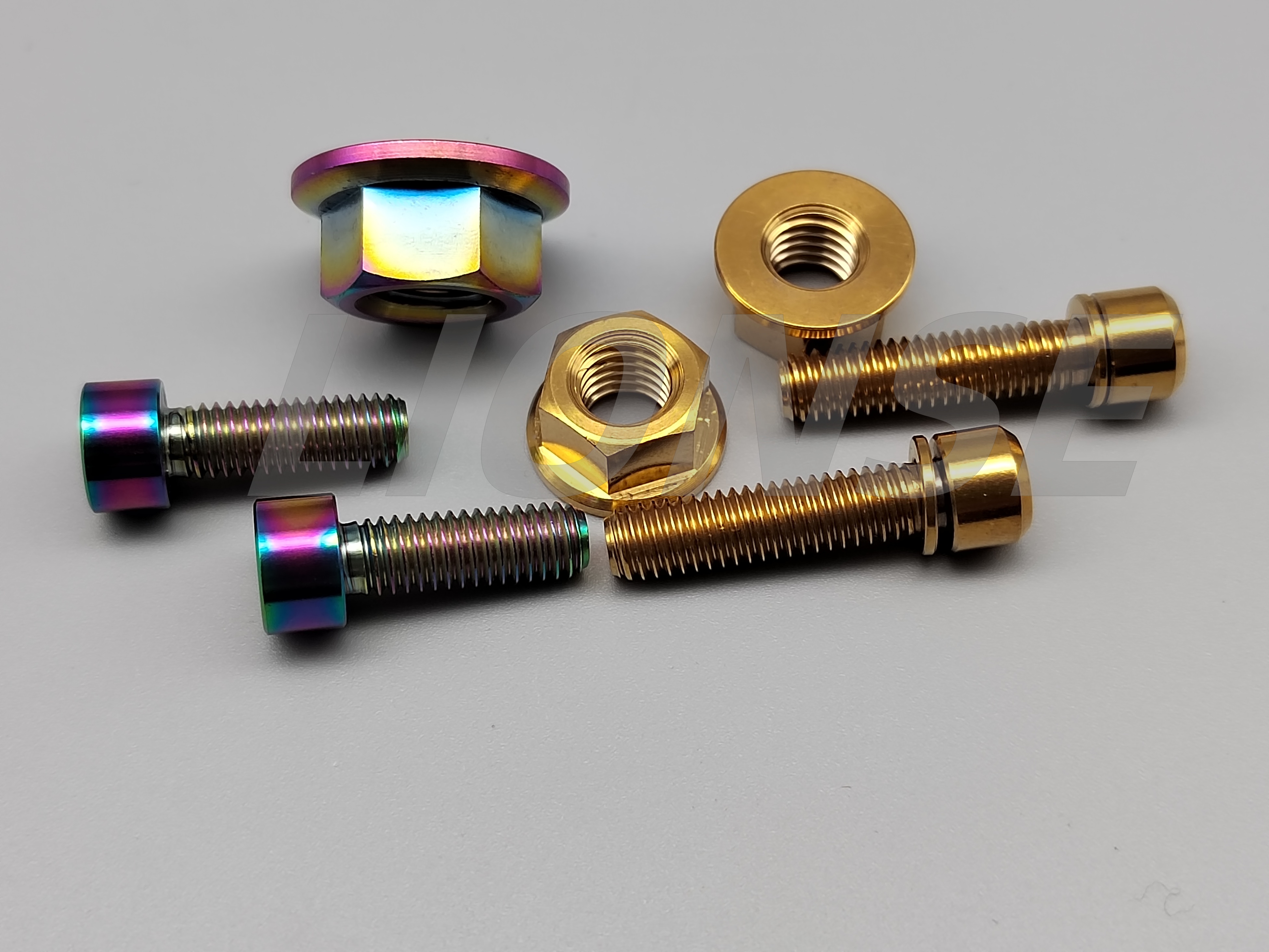 Ano ang mga pakinabang ng anodizing