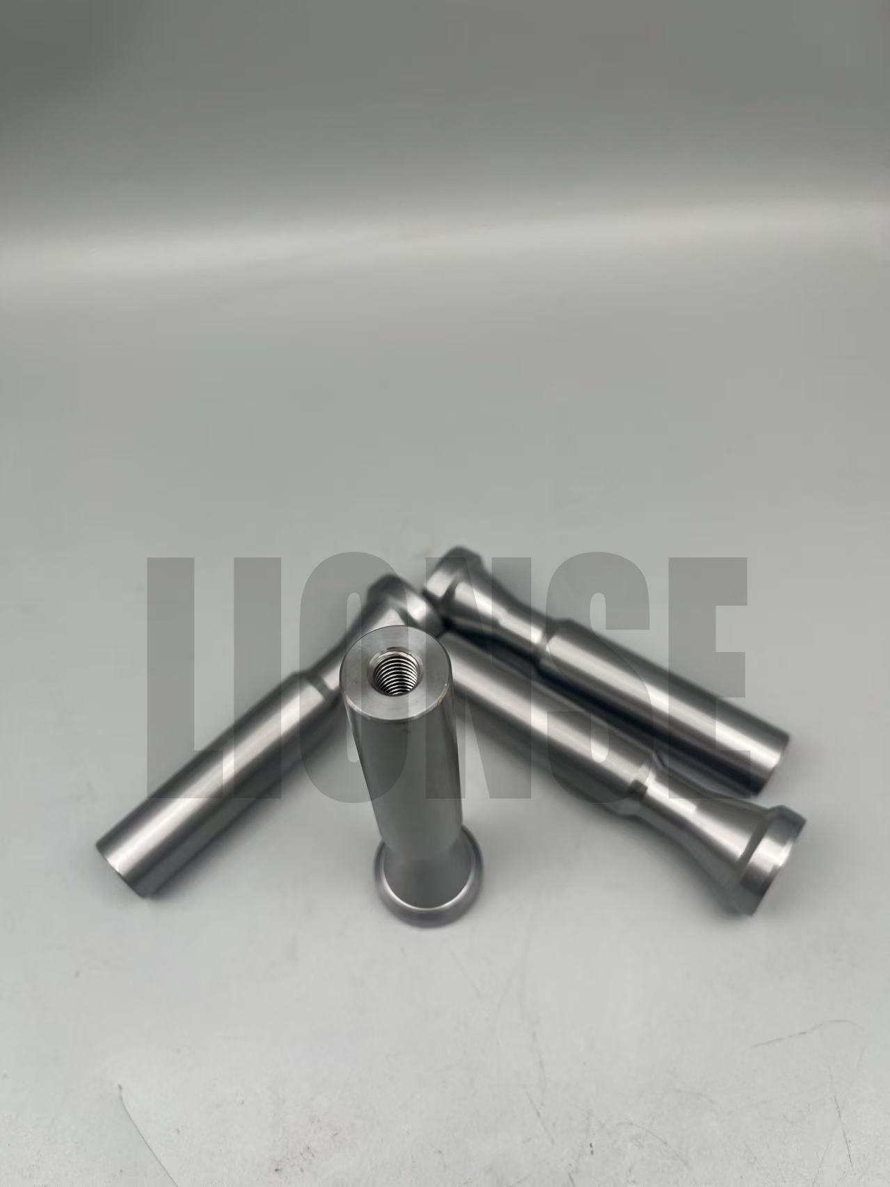 Paano Ginagawa ang Custom CNC Machined Threaded Standoffs?