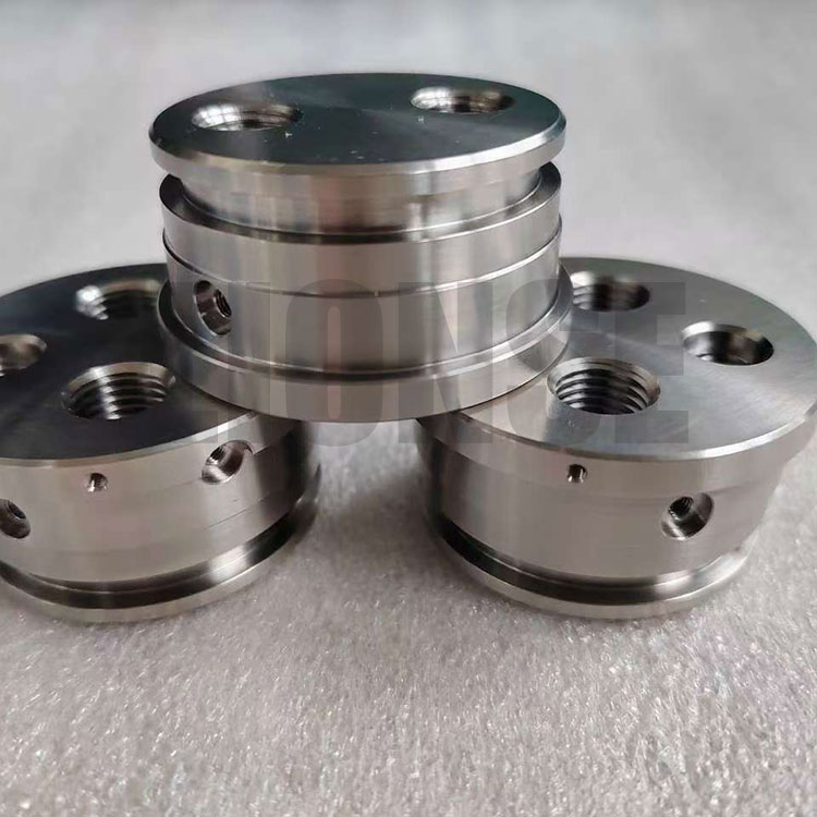 Hindi kinakalawang na Steel At Titanium Machining Parts